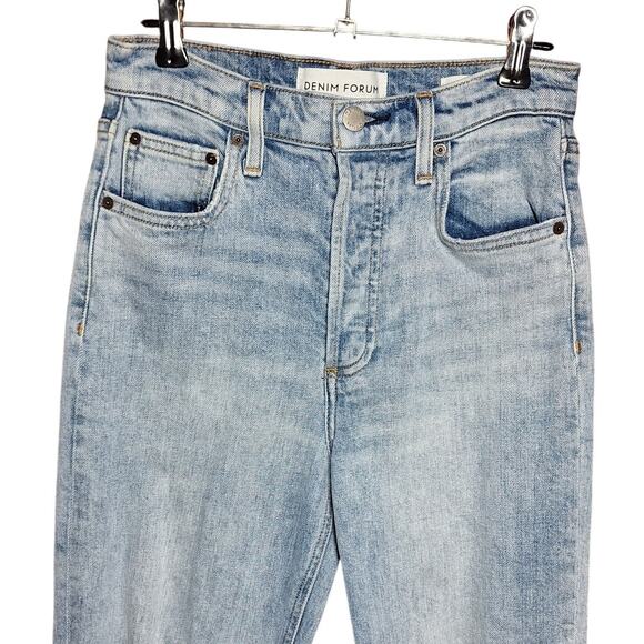 Aritzia Denim Forum the Arlo high rise straight 26 distressed light wash jeans - Picture 6 of 7